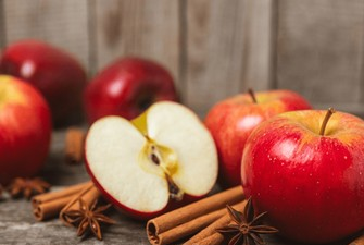 Autumn Apple and Cinnamon White Balsamic Vinegar*