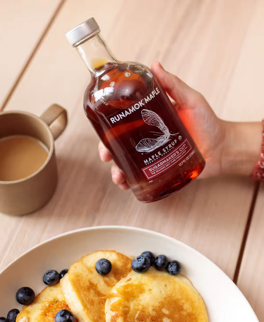 Sugarmakers Cut Maple Syrup (organic)